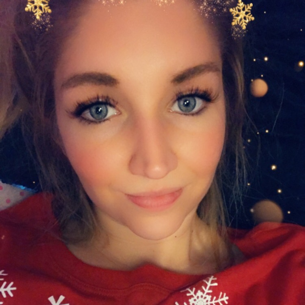 Meet your Posher, Brooke